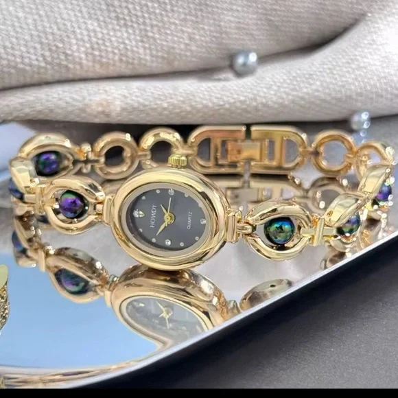 Vintage Black Dial Gold Plated Women’s Bracelet Watch